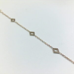 PUL. O/A CADENA Y ROMBOS CALADOS