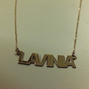 LAVINIA LETRA PALO CON ANILLAS Y CADENA