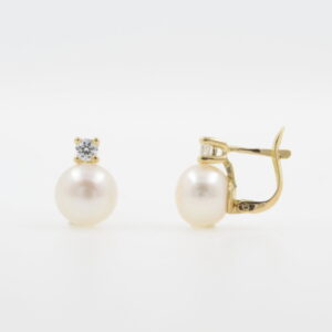 TU/YO  4 GARRAS PERLA BOTON CAT O/A