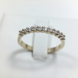 1/2 AL. BRI. 0.30 Ct GRAPA O/ A